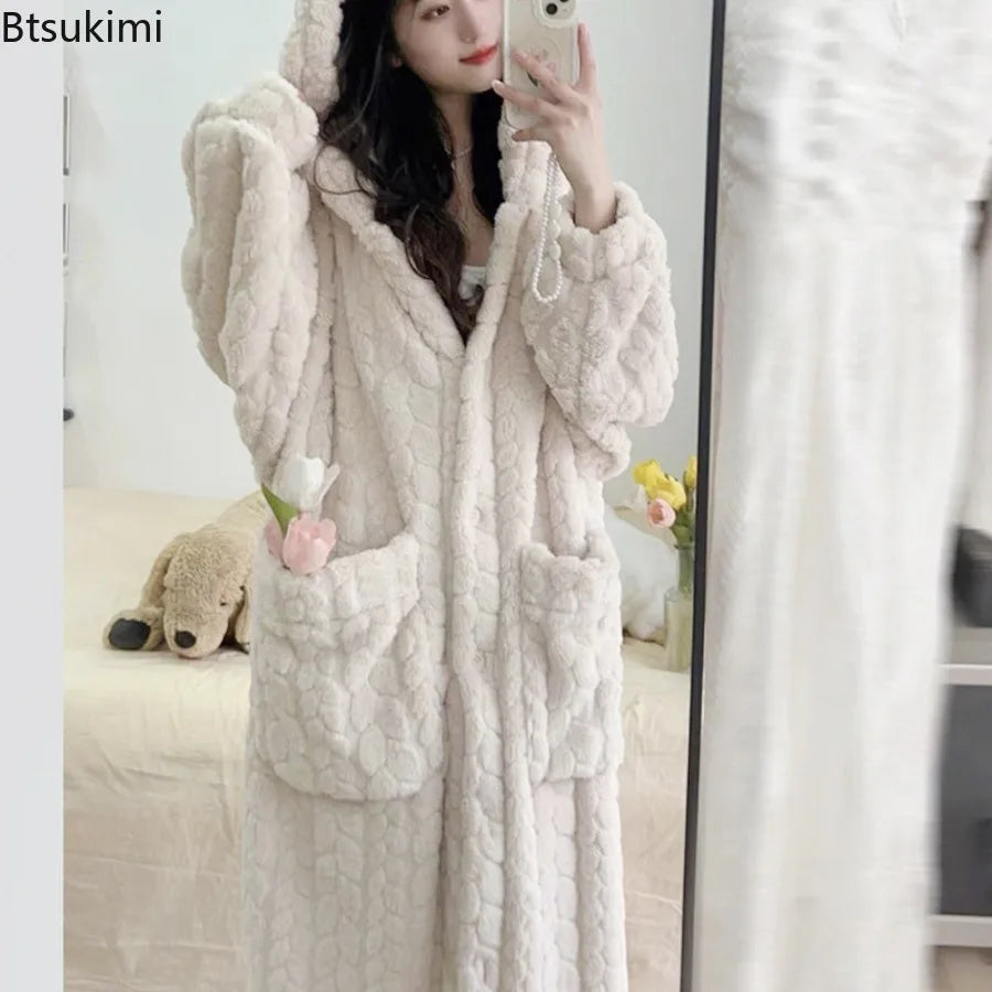 Women's Coral Velvet Robe